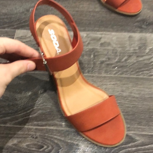 🌟2 for 35$ Burnt Orange Heeled Sandal - Picture 3 of 4
